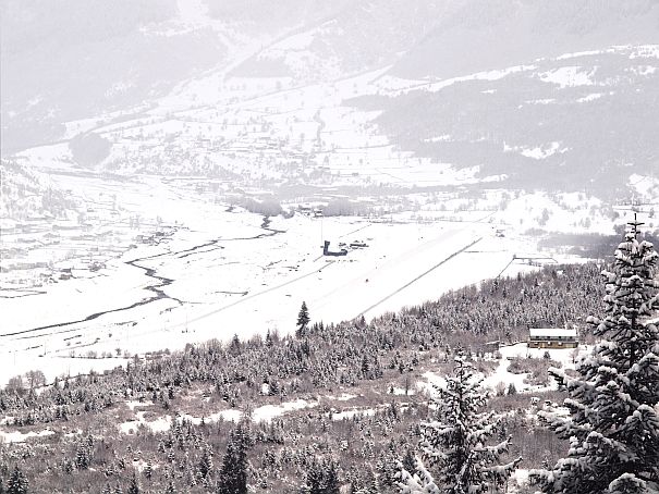 Mestia Airport: architecture and creation of an identity